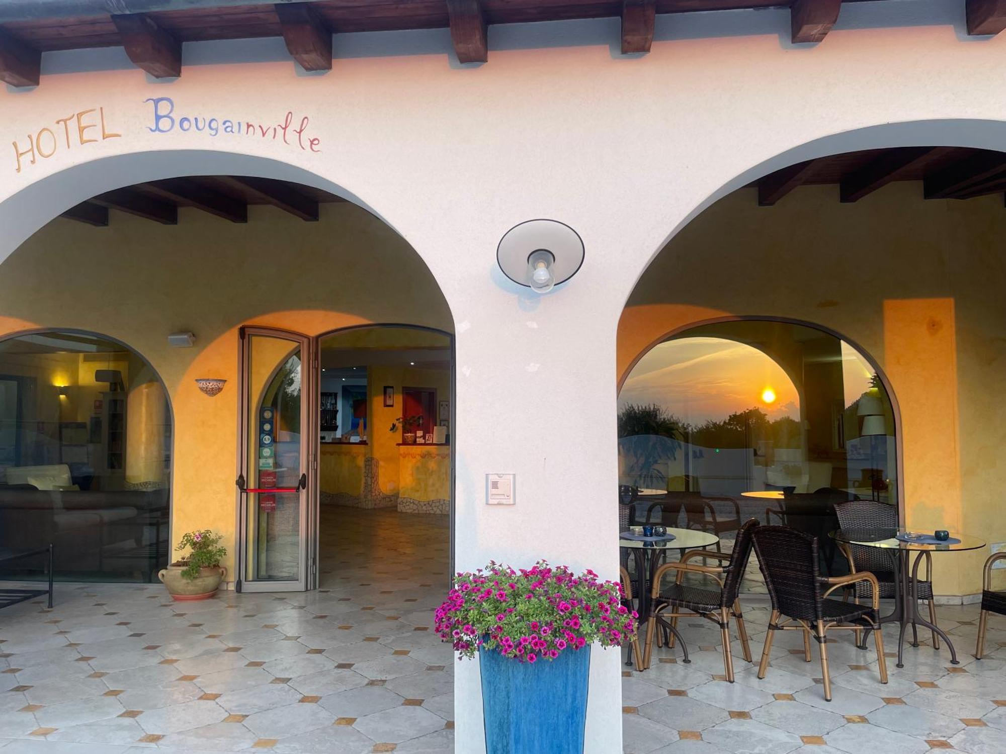 Hotel Bougainville Lipari  Buitenkant foto