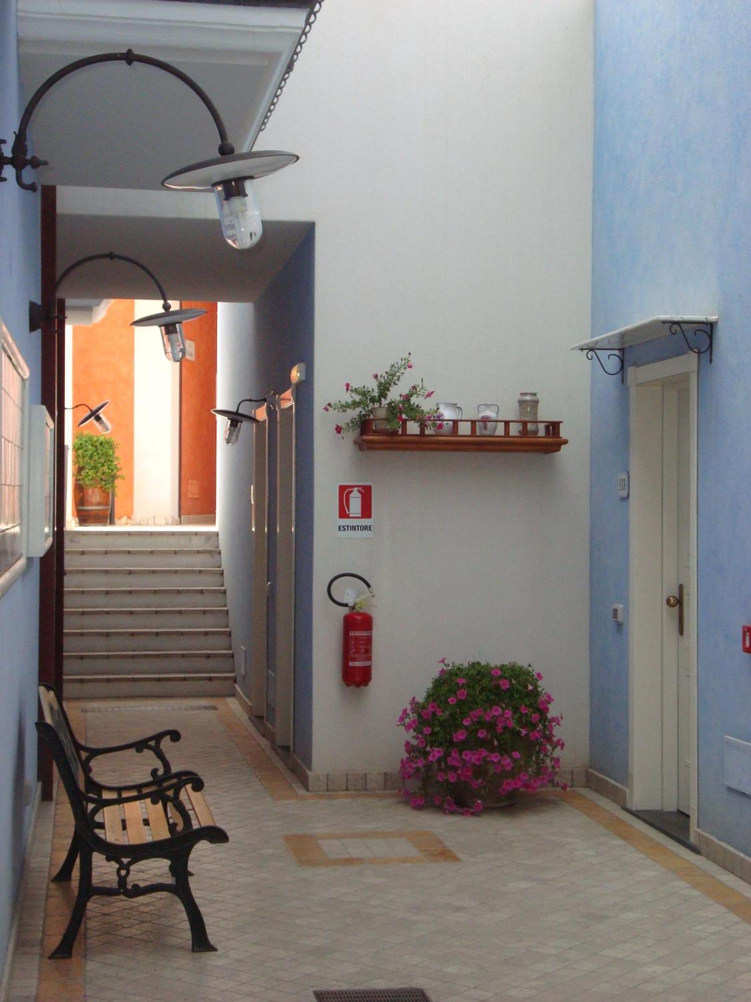 Hotel Bougainville Lipari  Buitenkant foto