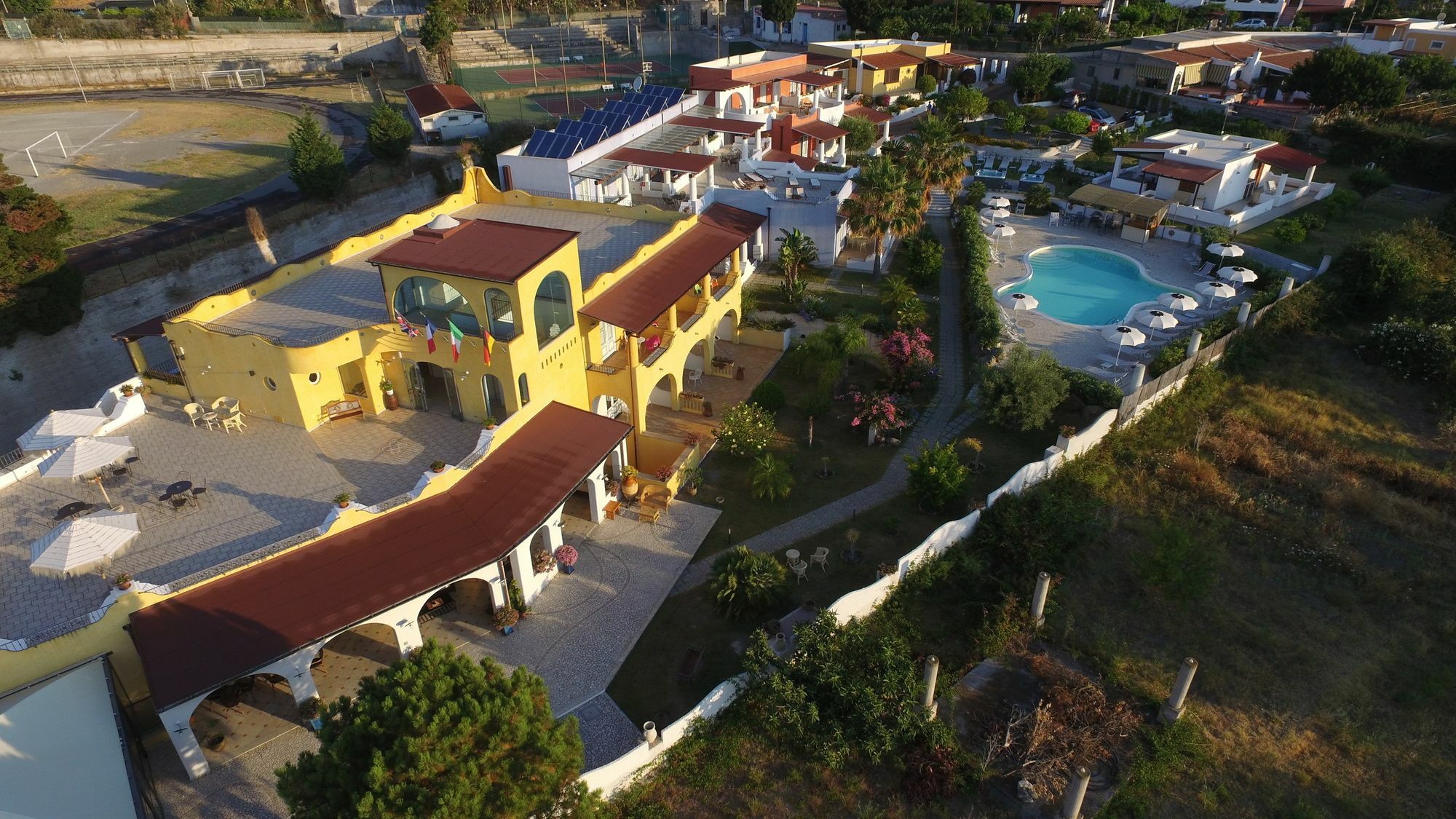 Hotel Bougainville Lipari  Buitenkant foto